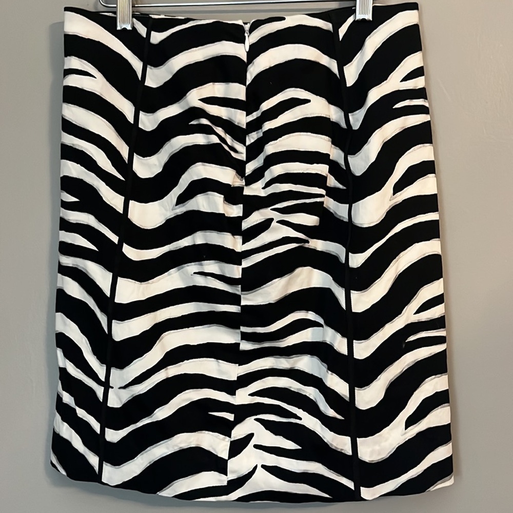 White House Black Market Mini Zebra Print Skirt Size 6 - Picture 2 of 8